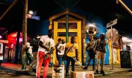 photo-1525994886773-080587e161c2